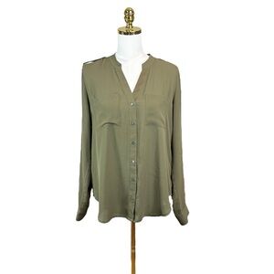 Woman’s Banana Republic button down olive green blouse size M